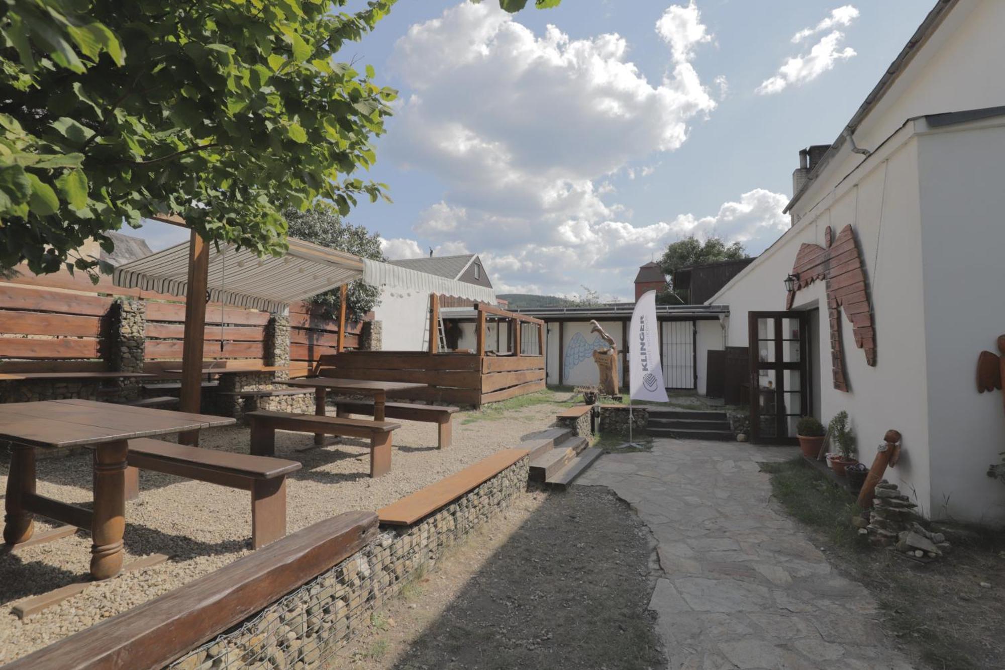 Bike Bistro A Penzion U Vsech Andelu Nove Mesto pod Smrkem Dış mekan fotoğraf